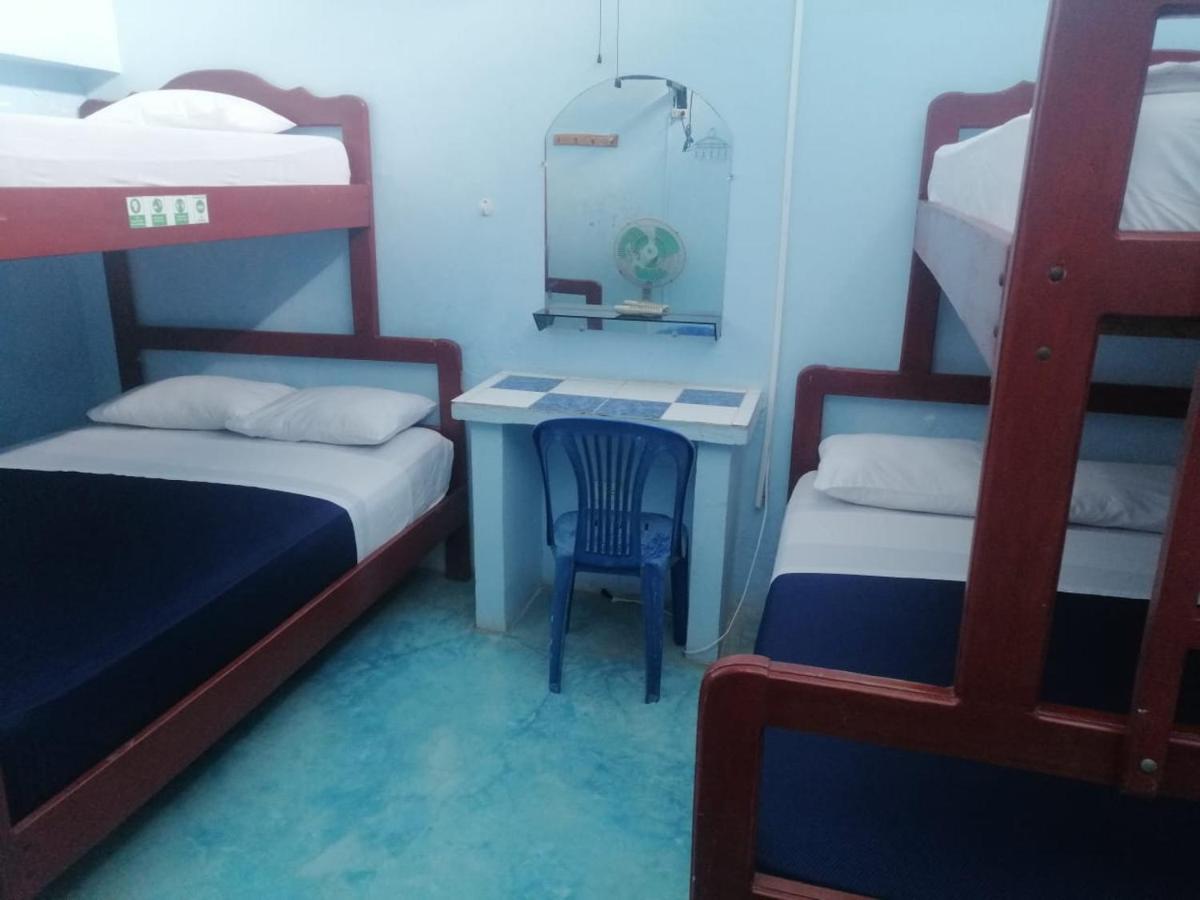 Hostal Aruba Atacames Δωμάτιο φωτογραφία