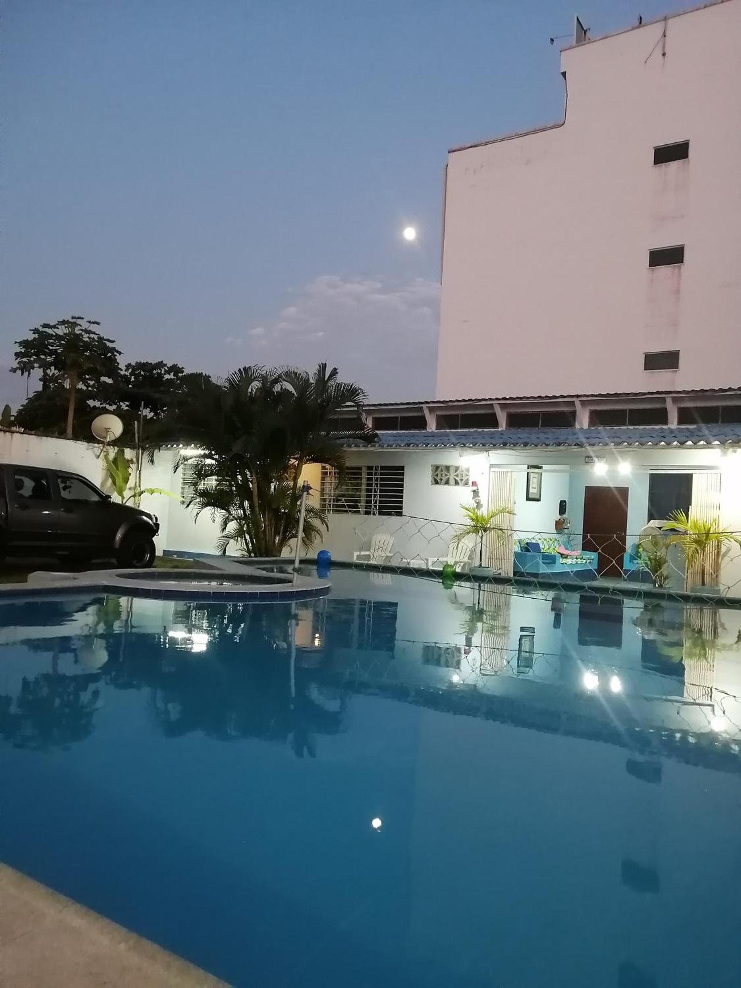 Hostal Aruba Atacames Εξωτερικό φωτογραφία